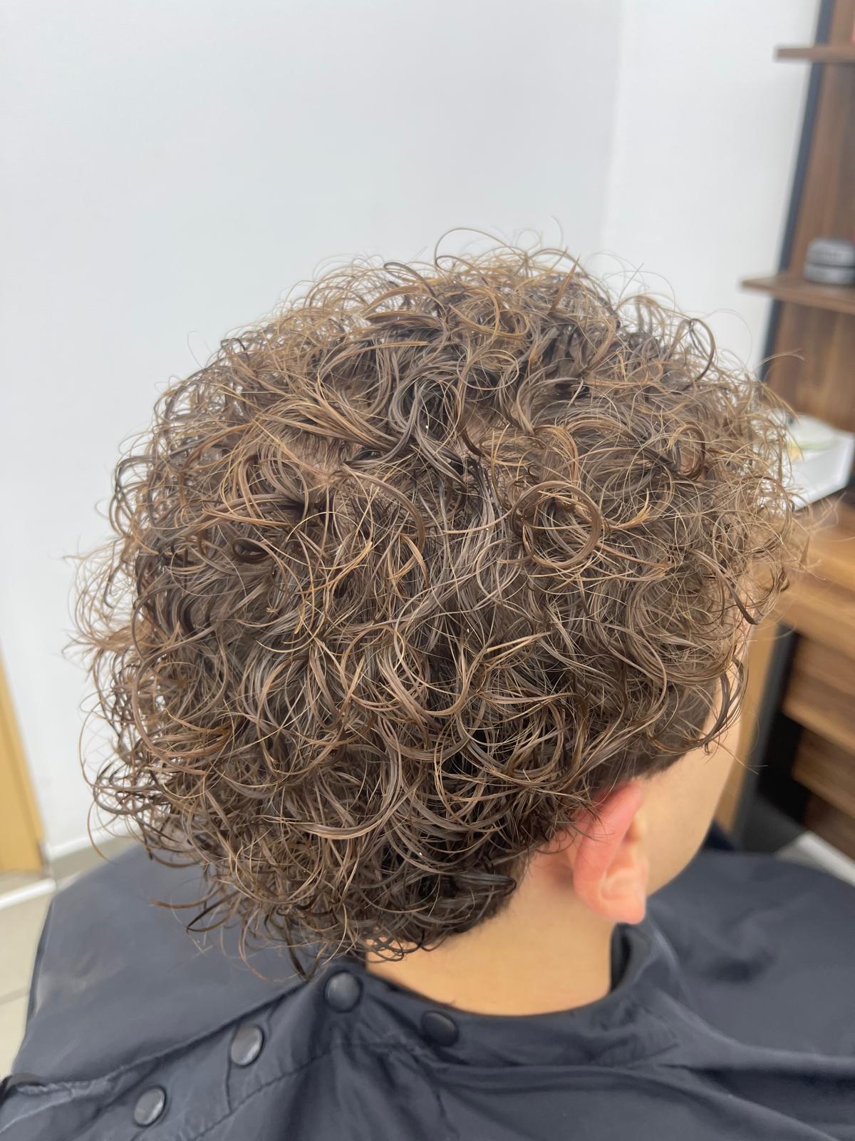 Lockiger Style mit Volumen